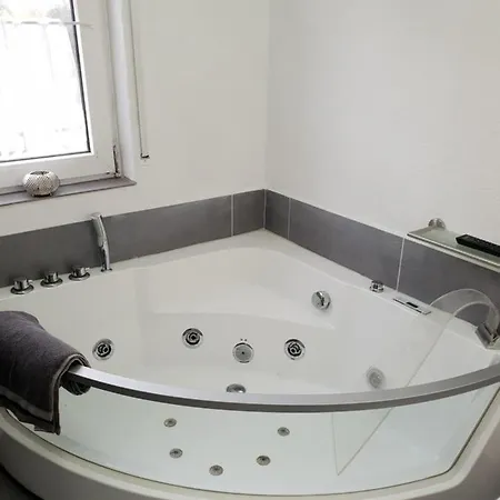 Schoene Wohnung Kleiner Onkel Auf Idyllischem Reiterhof Nahe Burg Eltz Münstermaifeld Zewnętrze zdjęcie