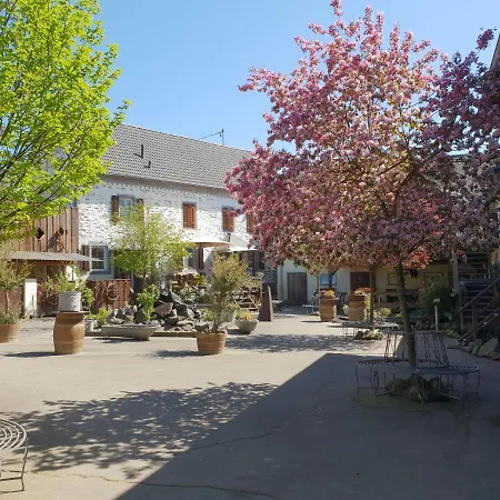 Schoene Wohnung Kleiner Onkel Auf Idyllischem Reiterhof Nahe Burg Eltz Münstermaifeld Zewnętrze zdjęcie